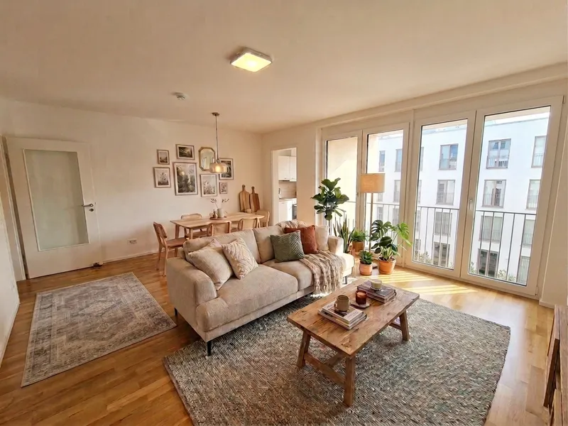 Stilvolles Wohnen in Friedrichshain: Parkett, Balkon & perfekte Anbindung! — photo 1